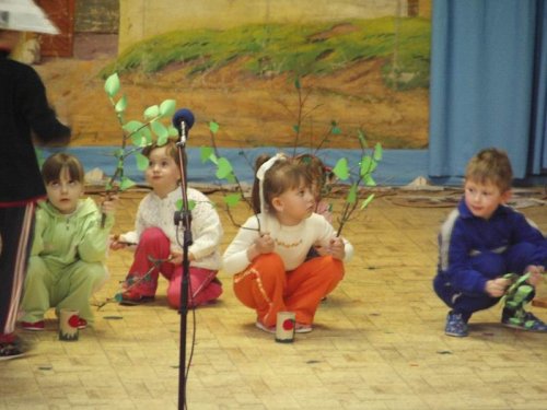 Hraje celá dědina aneb S veselou myslí na nesmysly. - 18.3.2006